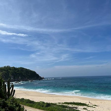 Manta Raya Hotel - Right On The Beach Cuatunalco エクステリア 写真