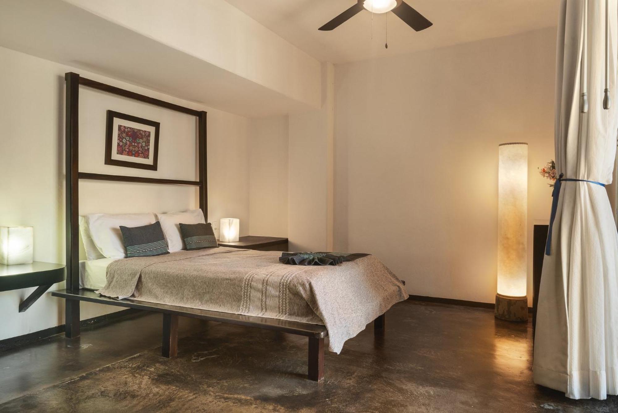 Manta Raya Hotel - Right On The Beach Cuatunalco エクステリア 写真